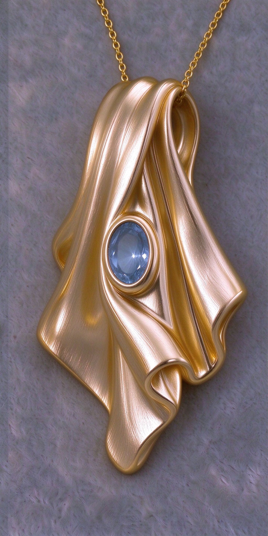The Soie Pendant — Sculptural 18K Gold Vermeil Drape Necklace